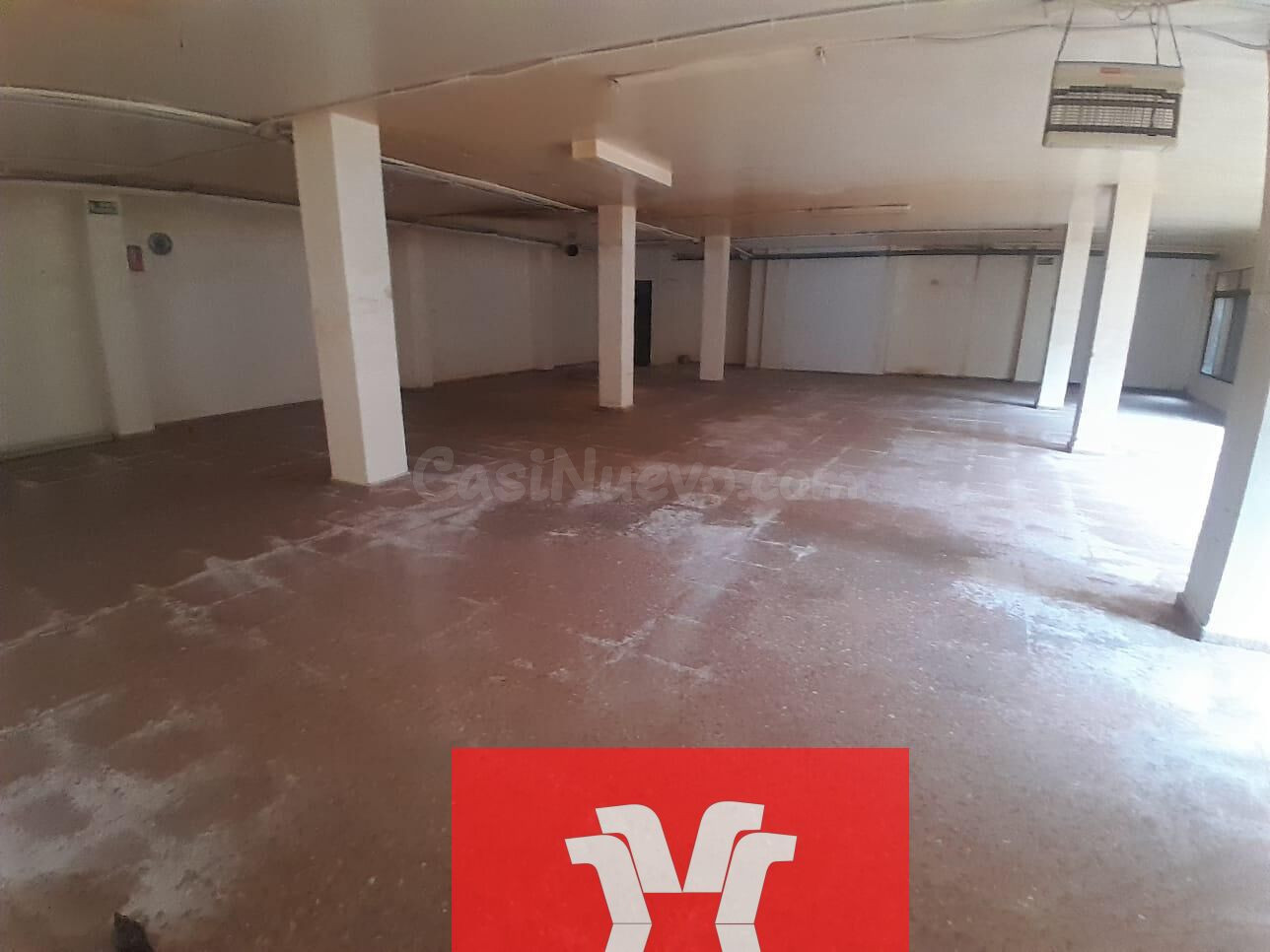 ALQUILER DE LOCAL MUY AMPLIO EN MONCADA