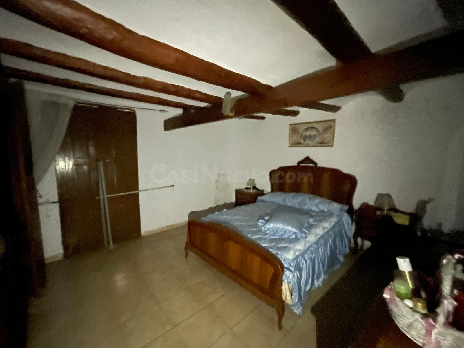 Vivienda con gran potencial de reforma en el centro de Benicarló — Ideal para inversión o proyecto personal