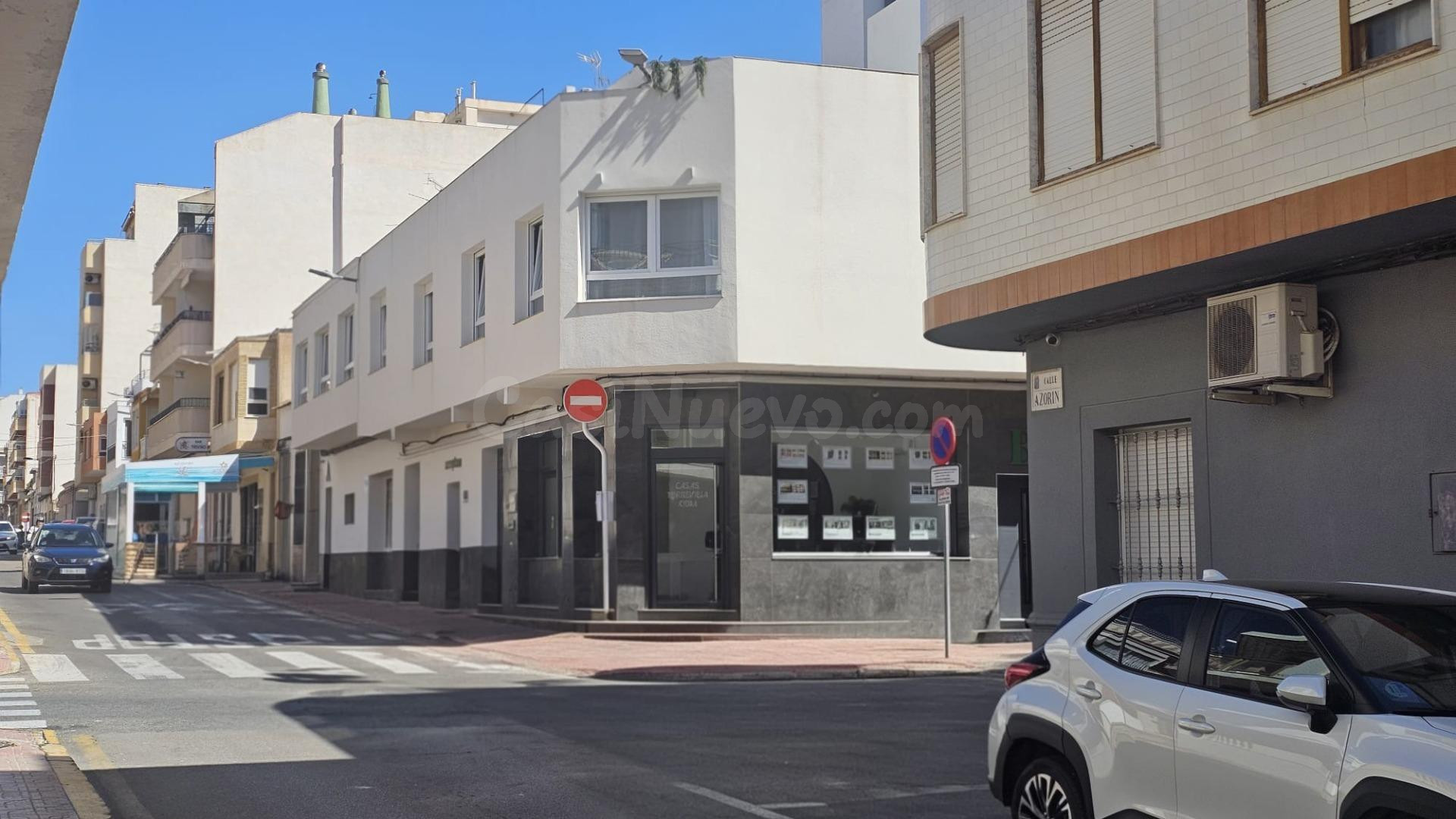 Apart-hotel de 12 habitaciones en el centro de Torrevieja