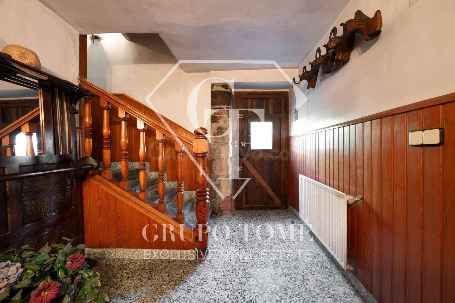 Caserío único con 18 hectáreas junto al río Oria - foto 5