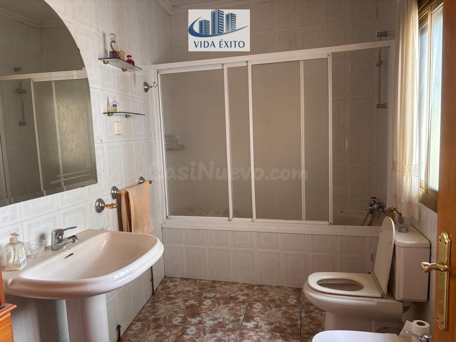 CASA EN VILLANUEVA EL ARZOBISPO - foto 4