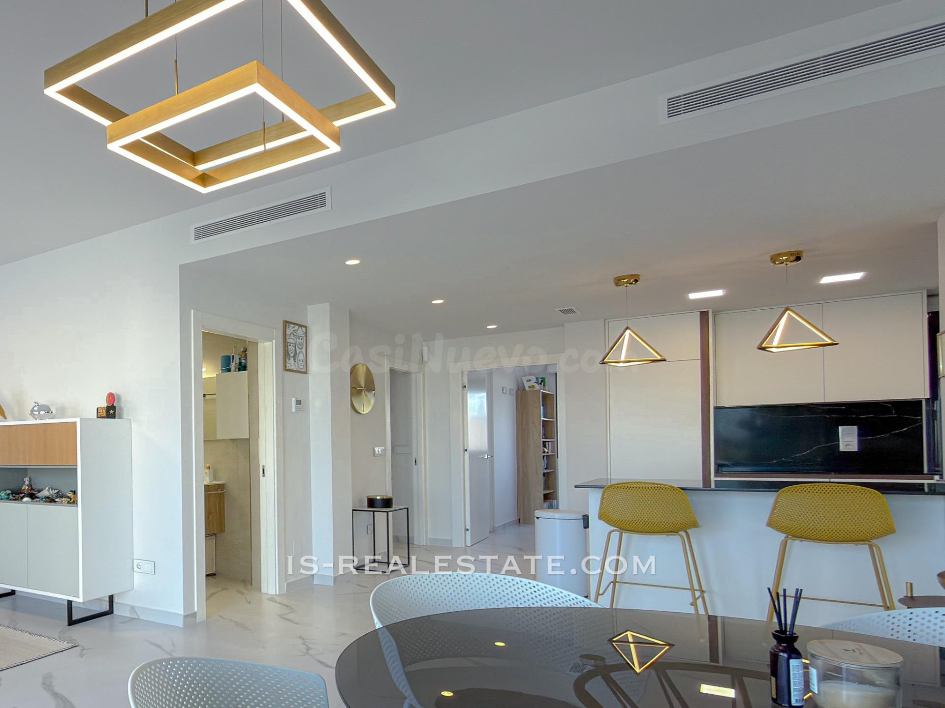 Exclusivo Bungalow con amplias terrazas y bellísimas vistas panorámicas al mar