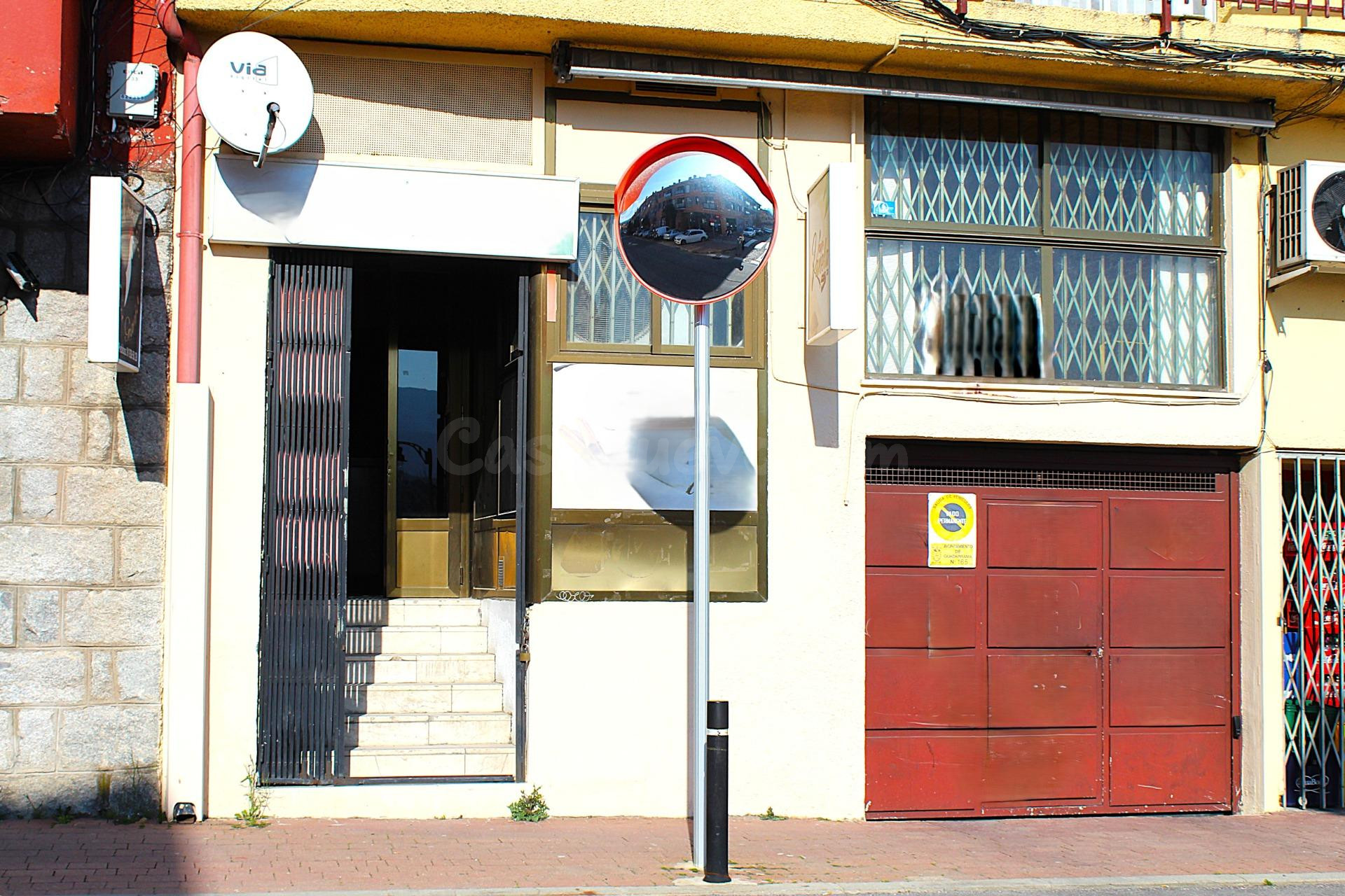 Céntrico Local Comercial en Guadarrama, con posibilidad de cambio de uso a vivienda