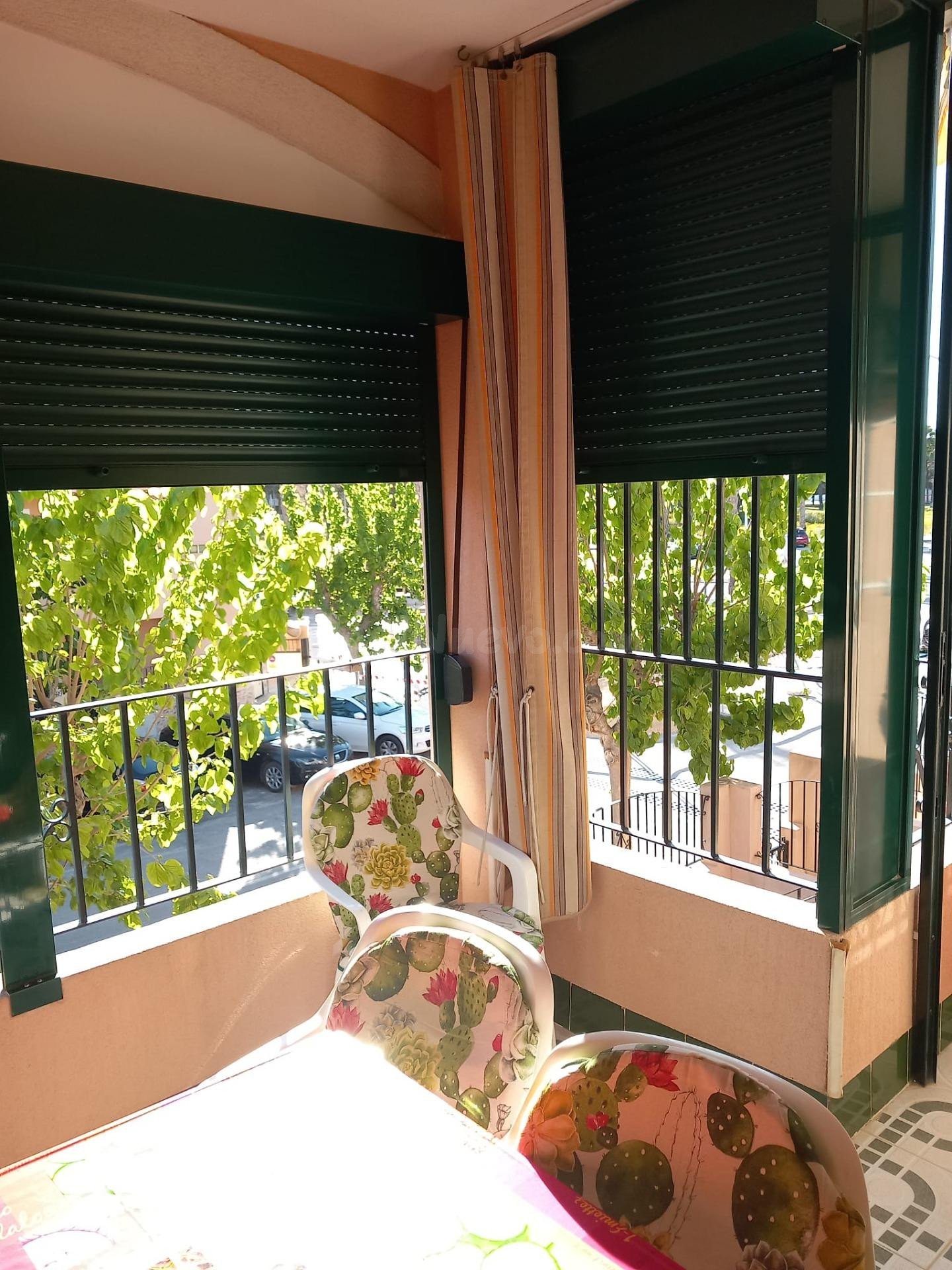 Acogedor Bungalow en Los Alcázares - ¡Tu refugio de playa ideal! €129,900
