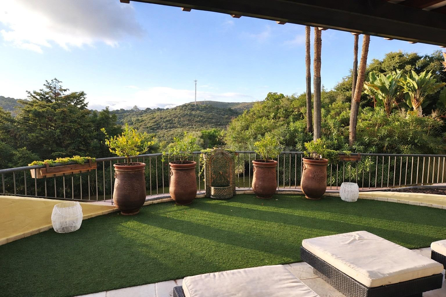 Residencia exclusiva en San Roque Club con terrazas al golf  - foto 3
