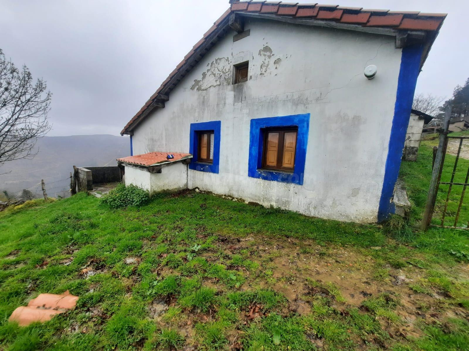 COMPLEJO DE 6 CABAÑAS Y 8 hectáreas EN SAN PEDRO DEL ROMERAL - foto 2