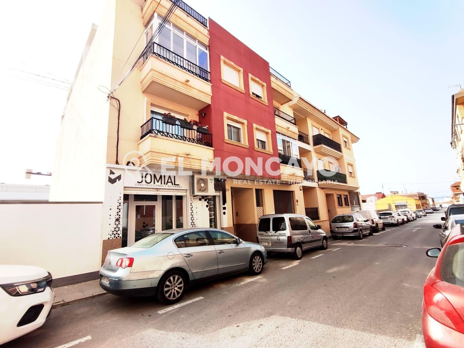 Fantástico apartamento con solárium privado y barbacoa en Be