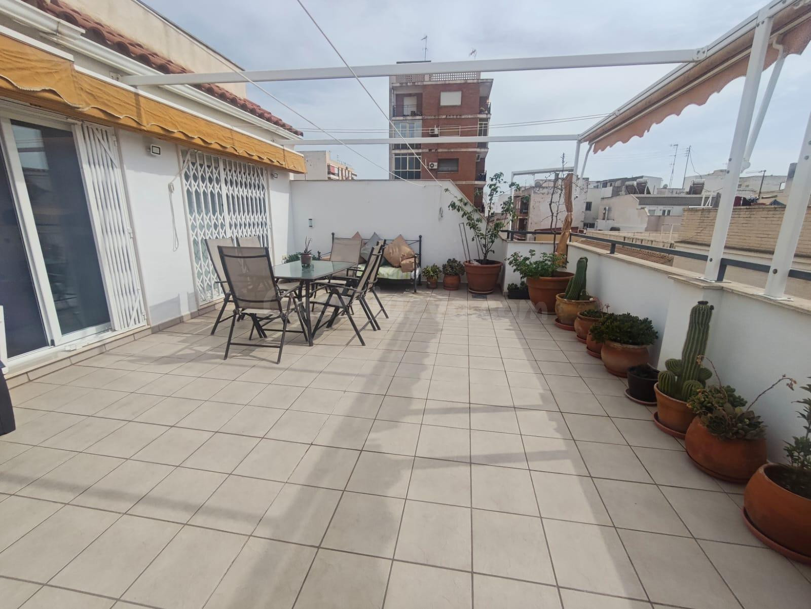 LUJOSO ÁTICO DUPLEX EN PETRER - foto 3