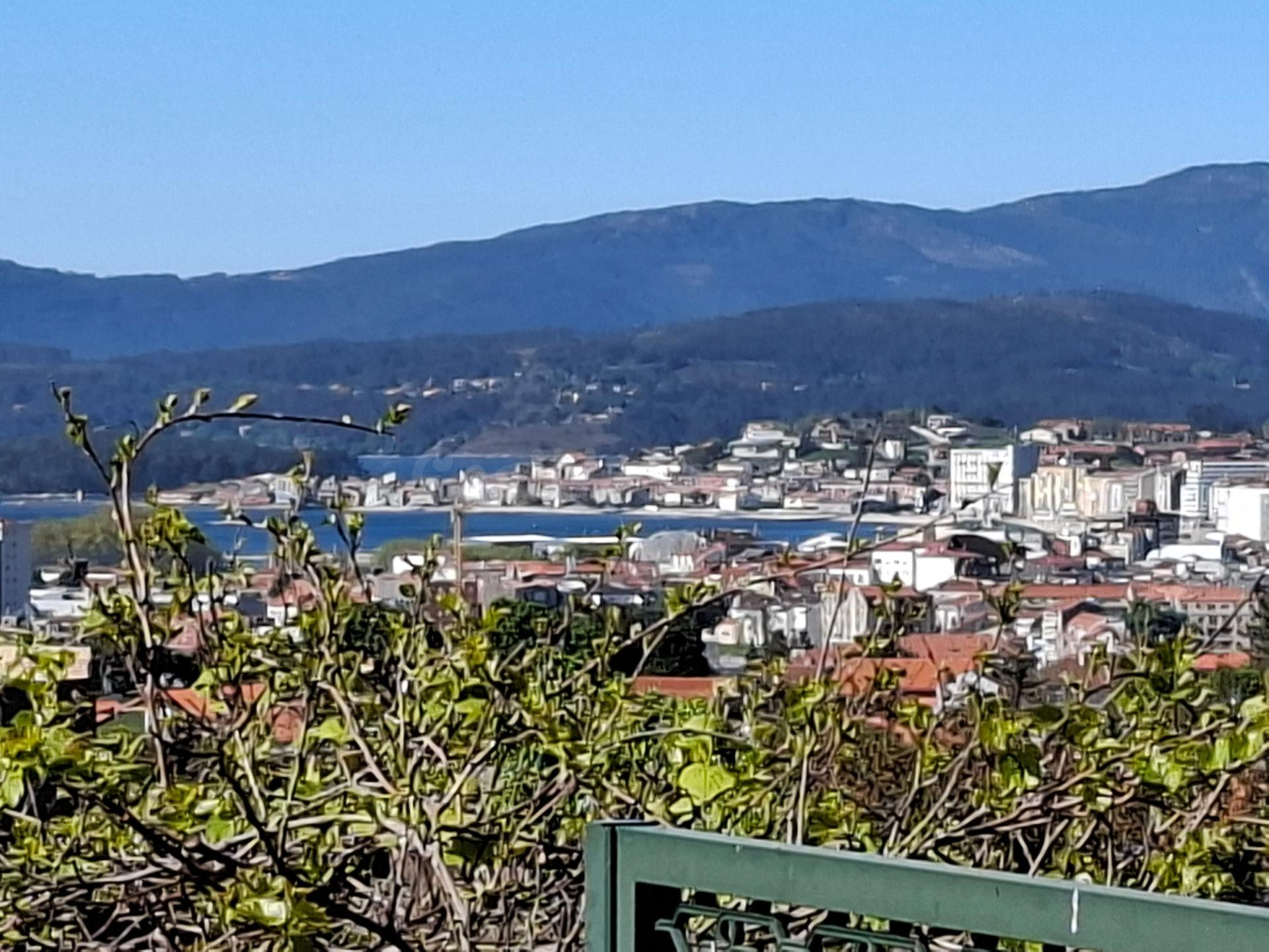Espectacular Casa en Vilagarcía de Arousa, Zona Cornazo - Rubianes