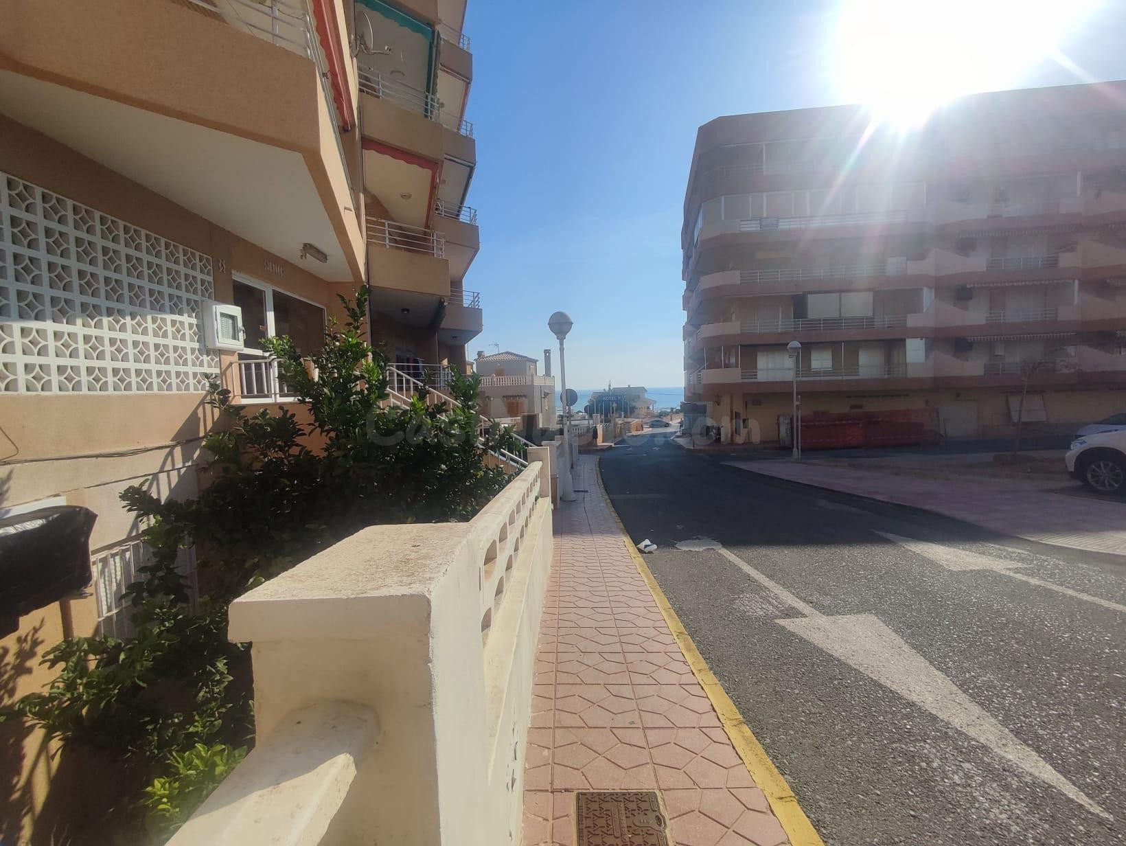 Amplio apartamento al lado del mar en Guardamar del Segura-Alicante