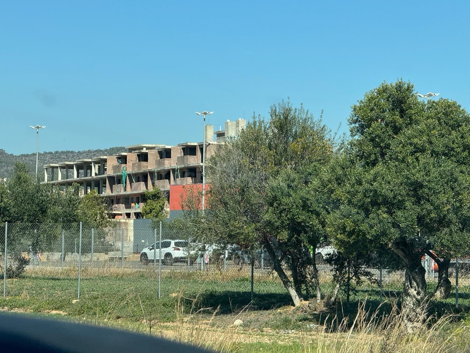 EDIFICIO EN CONSTRUCCIÓN EN EL VENDRELL