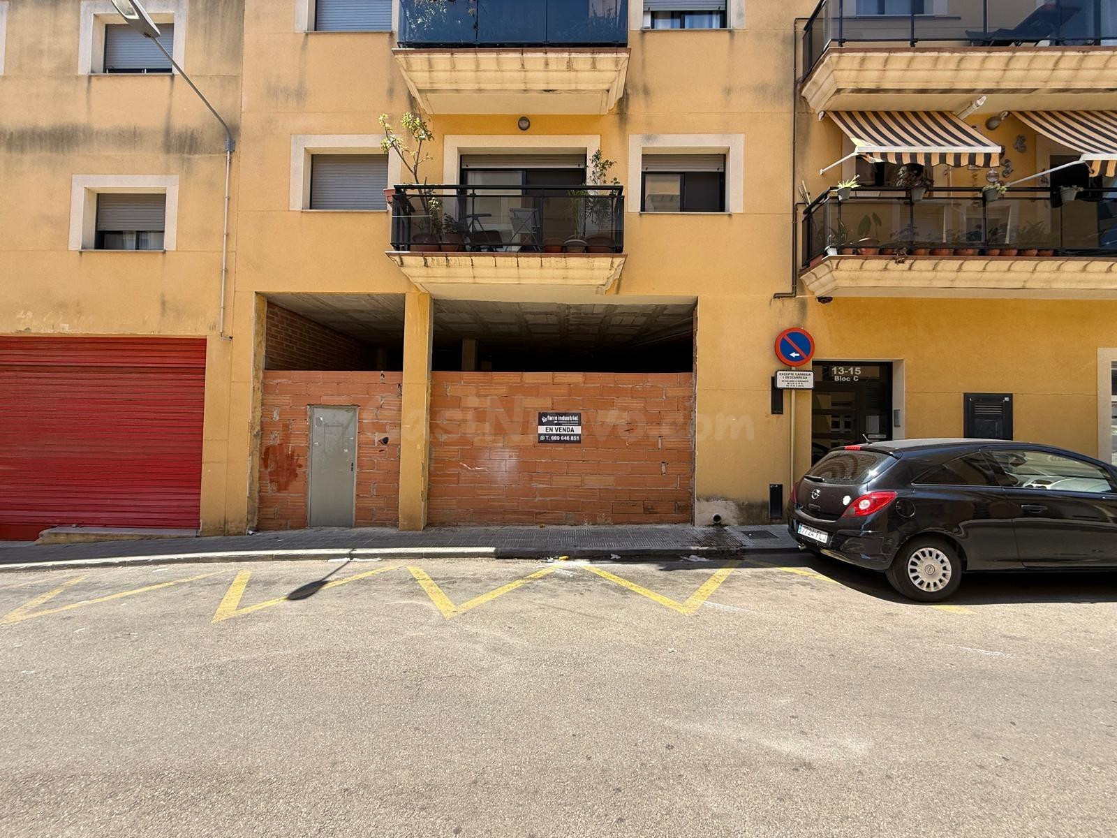 En venta local comercial en Creixell