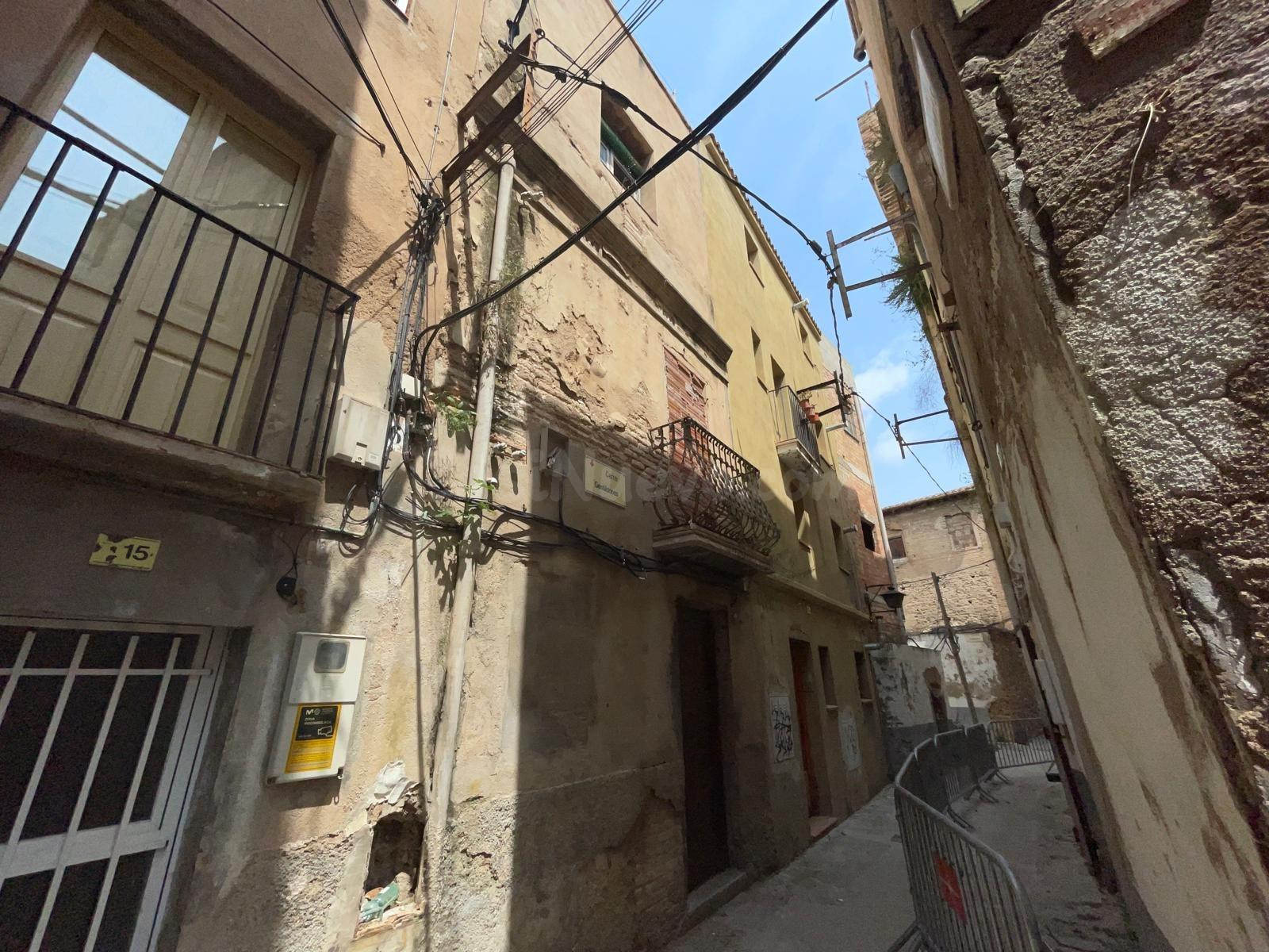 EN VENTA – CASA A REHABILITAR EN ZONA URBANA ANTIGUA (TORTOS - foto 2