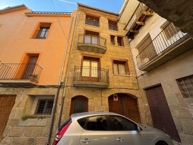 🏡 En venta casa entre medianeras en Sanaüja (Lleida)