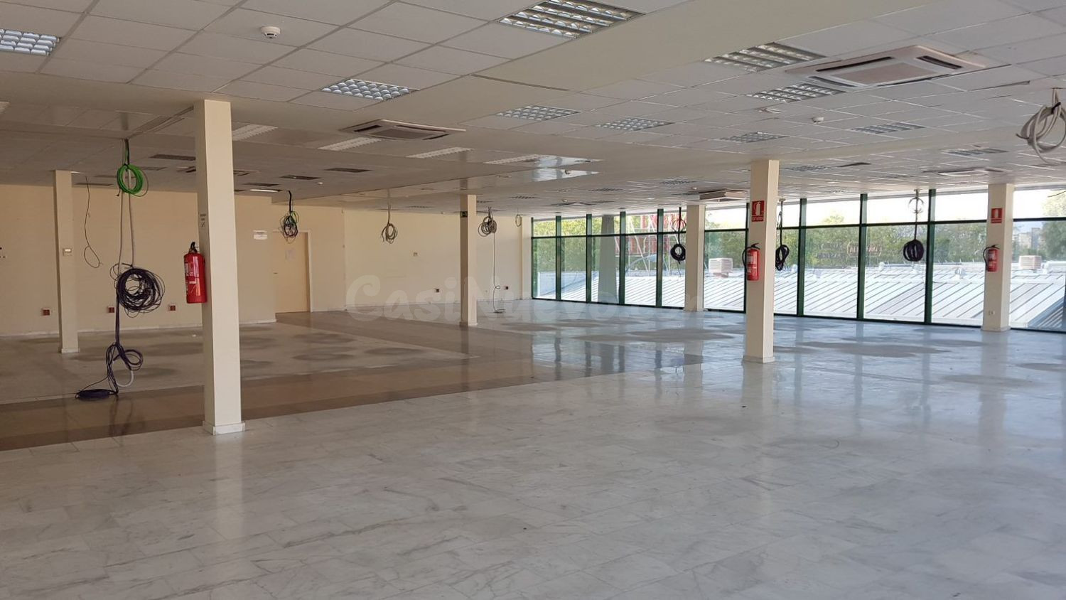 OFICINA DISPONIBLE EN ZONA SANTA JUSTA - AEROPUERTO
