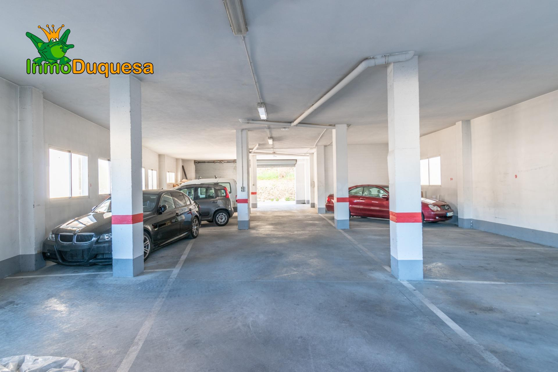 Local con 238 m2 en centro de Guejar Sierra.