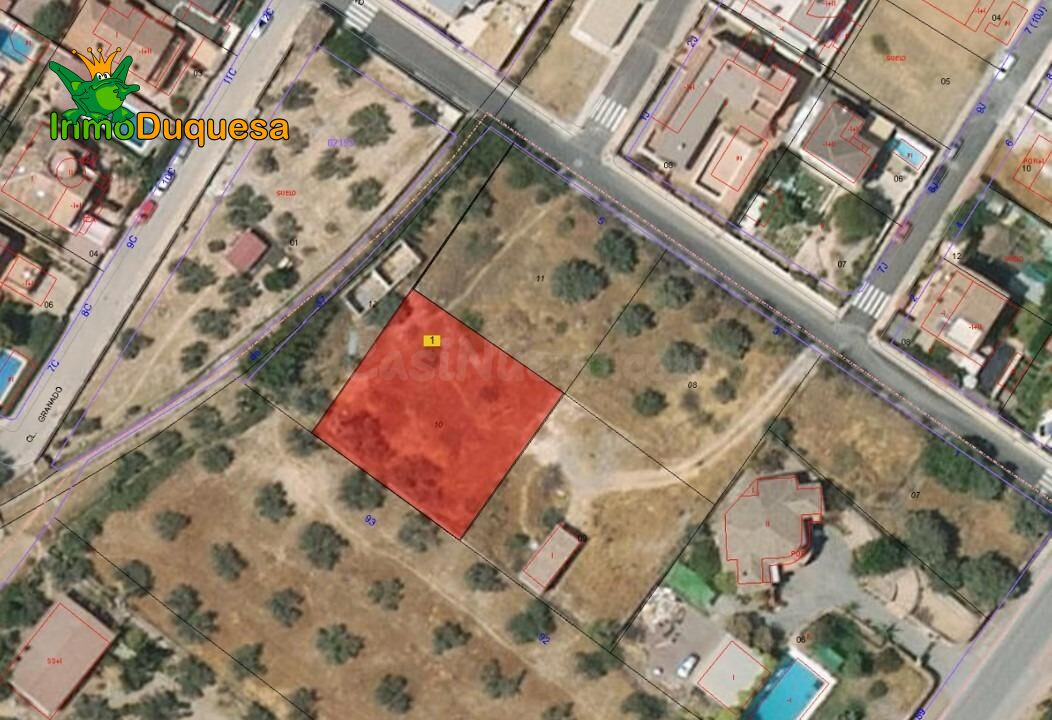 Solar urbano de 825 m2 en Albolote.