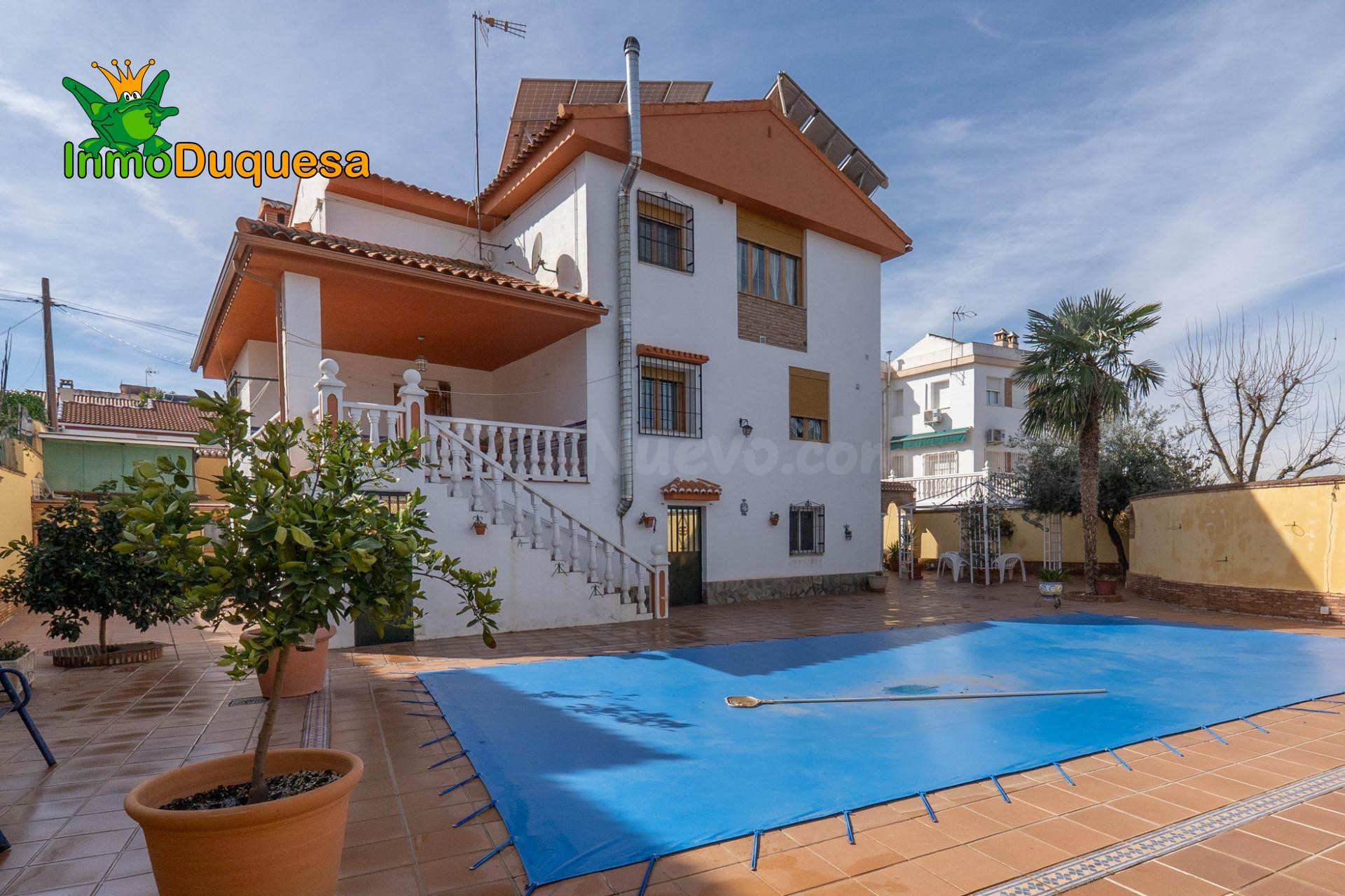 Chalet independiente en Otura con piscina.