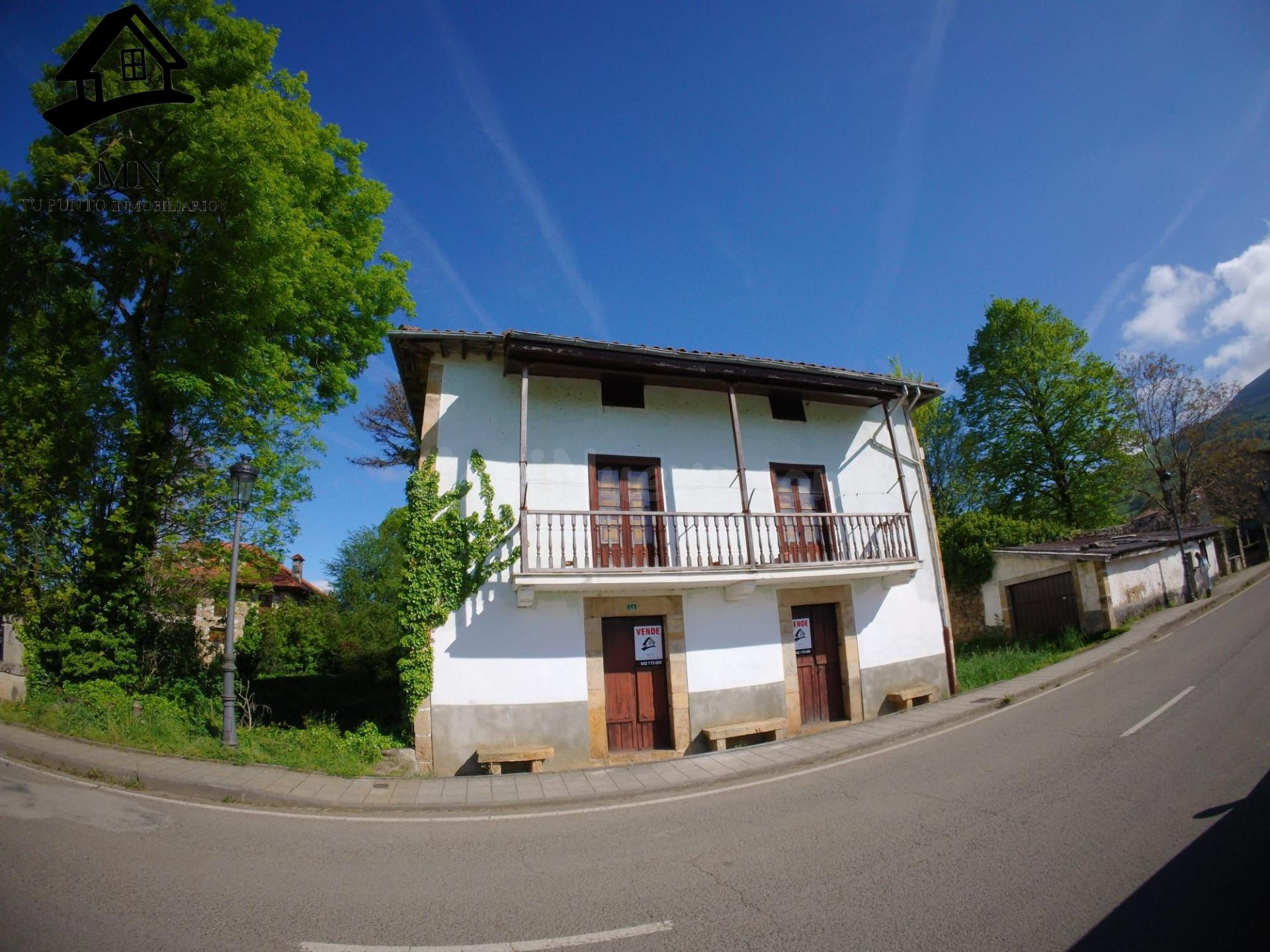 Gran Casona con Parcela Llana en el Corazón de Villacarriedo - foto 4