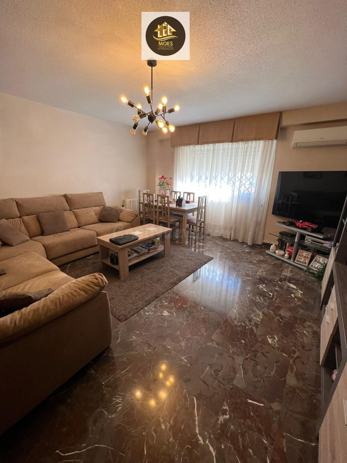 CASA EN LA SALOBREJA