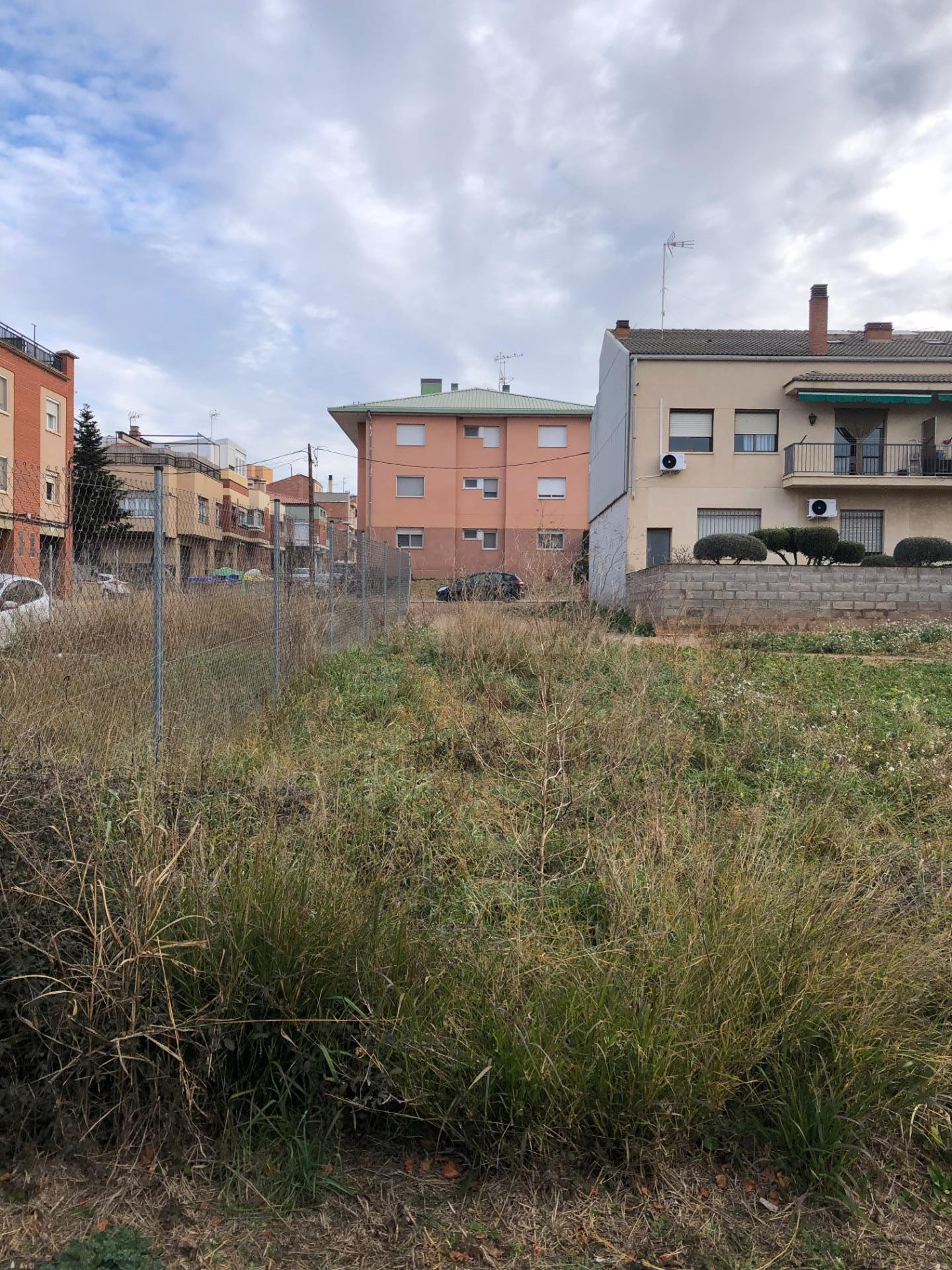 TERRENO URBANO PARA 5 UNIFAMILIARES EN CALLUS