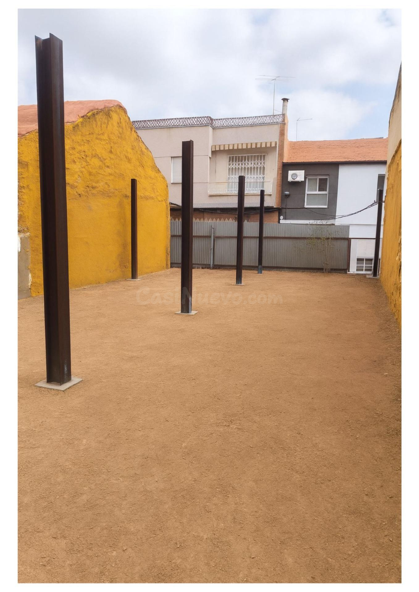 SE VENDE SOLAR URBANO EN CENTRO DE LA ÑORA