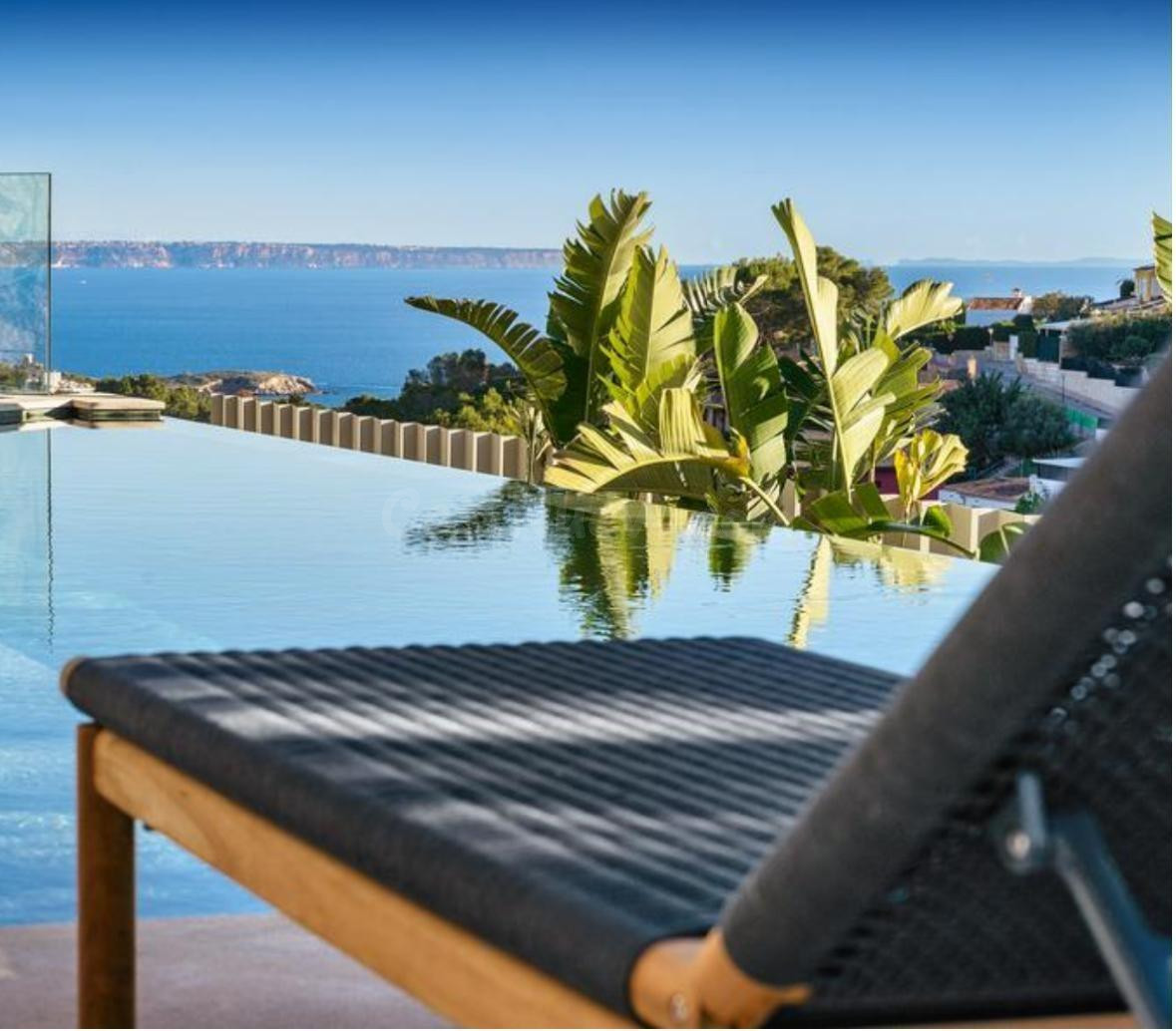 Villa de lujo recién construida en Costa d’en Blanes con vistas al mar