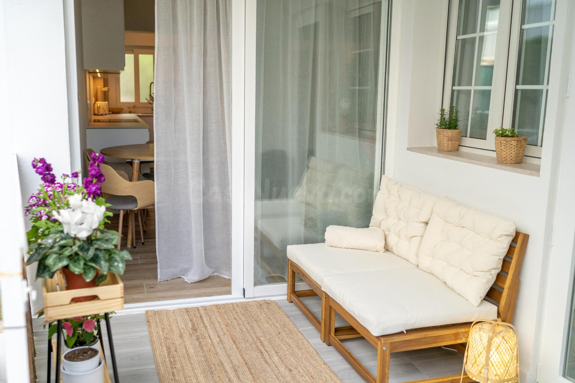 Increíble apartamento bellamente renovado, en una comunidad en Santa Ponsa con piscinas.