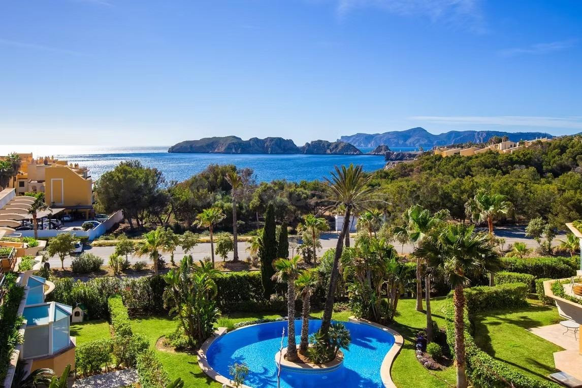 Ático con Vistas al Mar en Nova Santa Ponsa