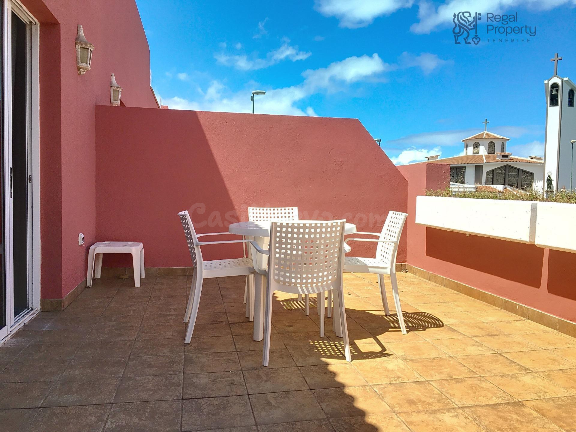 VENTA DE CÓMODO APARTAMENTO CON PLAZA DE GARAJE, EN EL PUERTO DE LA CRUZ.