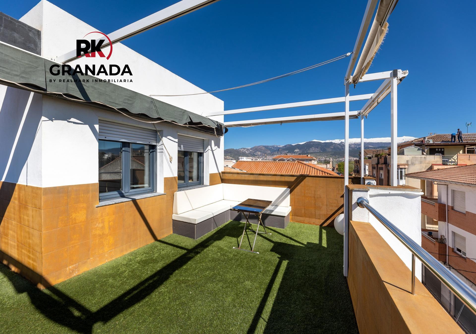 Venta de casa con calidades de lujo en Armilla (Granada)