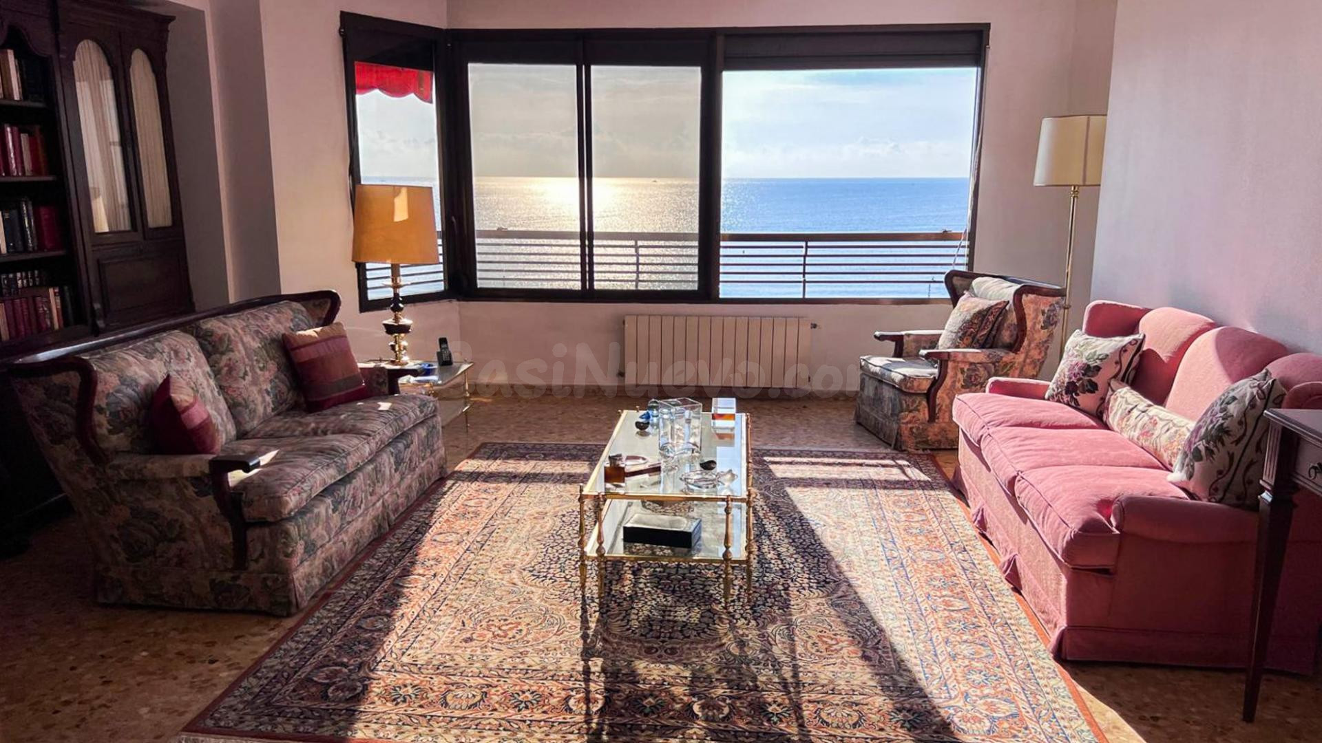 Magnífico apartamento (113 m2 - 2.ª planta) con fantásticas vistas al mar en primera línea de playa en Playa del Postiguet.