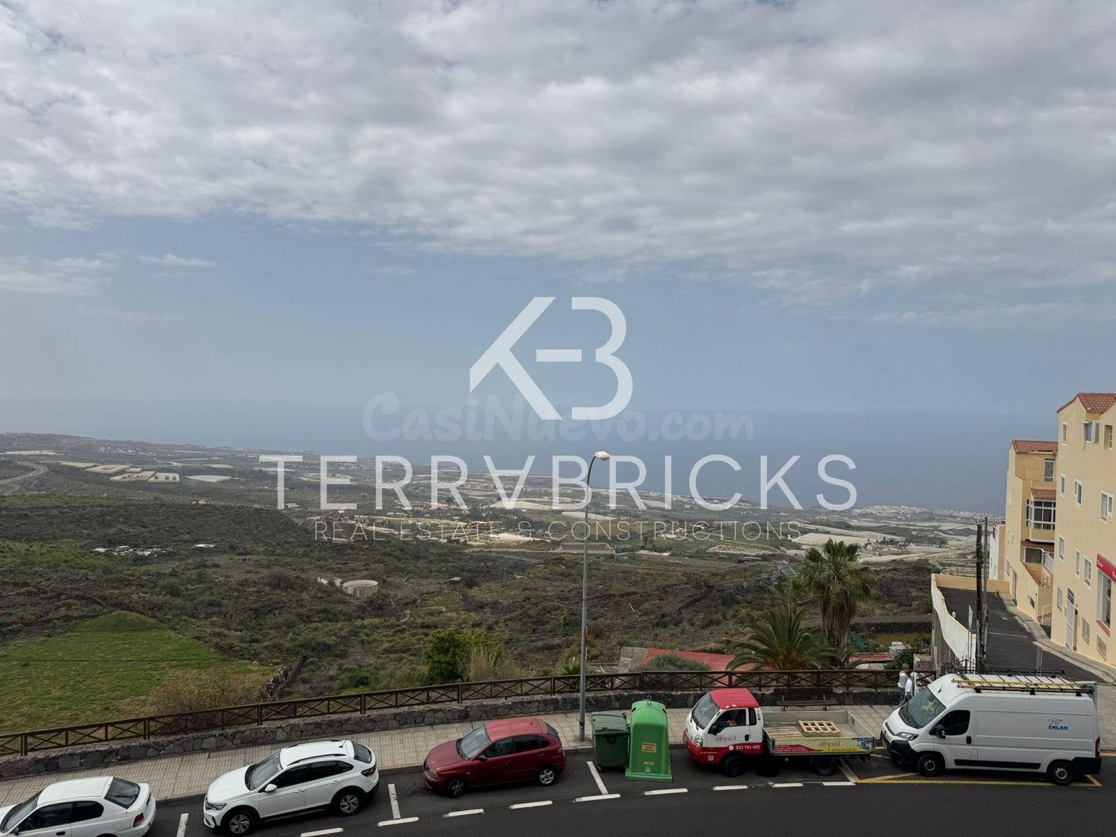 Venta de vivienda en el casco de Guía – Parcela urbana con g