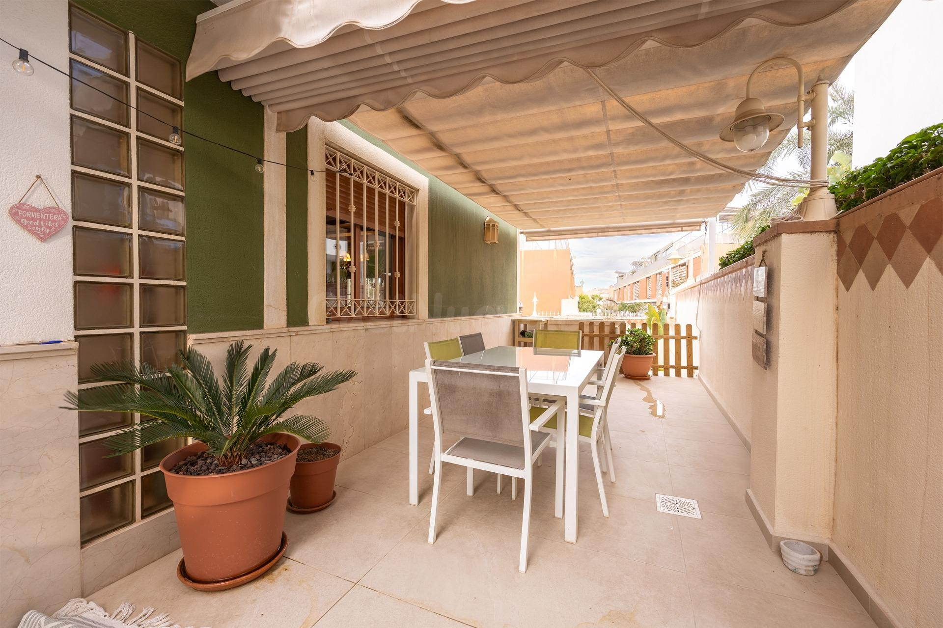 UN CHALET UNICO, CON PISCINA PRIVADA Y LA MEJOR UBICACCION E - foto 5