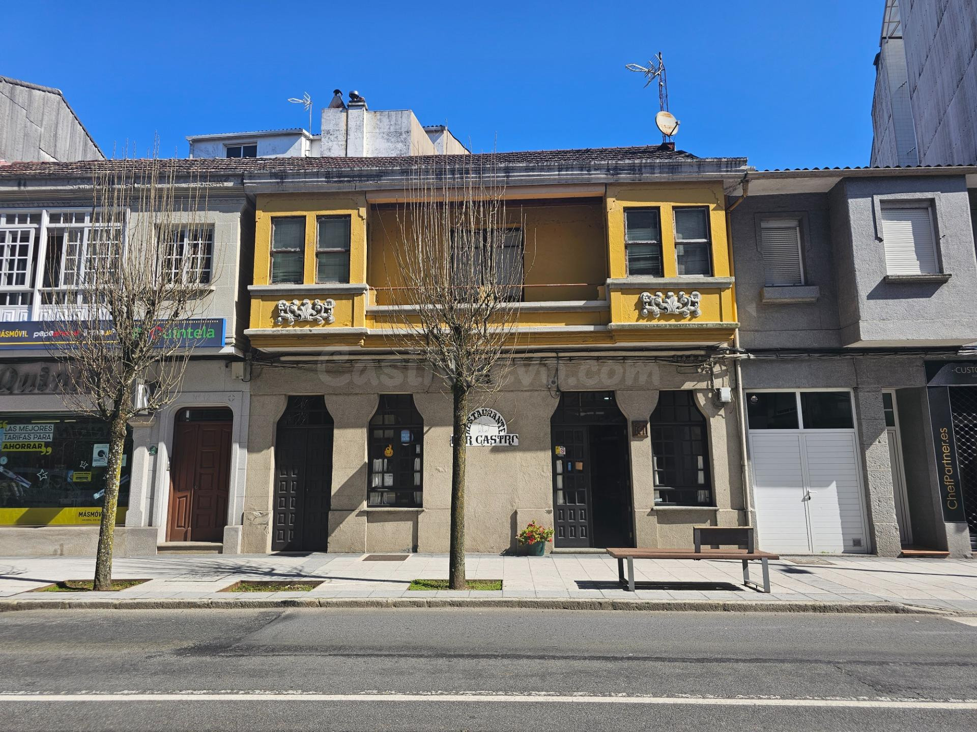 VISTAMAR GALICIA comercializa en EXCLUSIVA este inmueble en el CENTRO DE CALDAS.