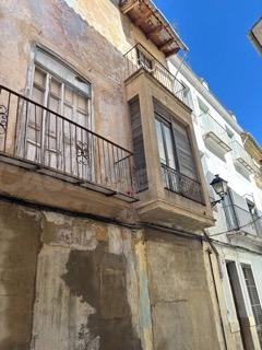 Edificio histórico para rehabilitar en el centro de Alzira
