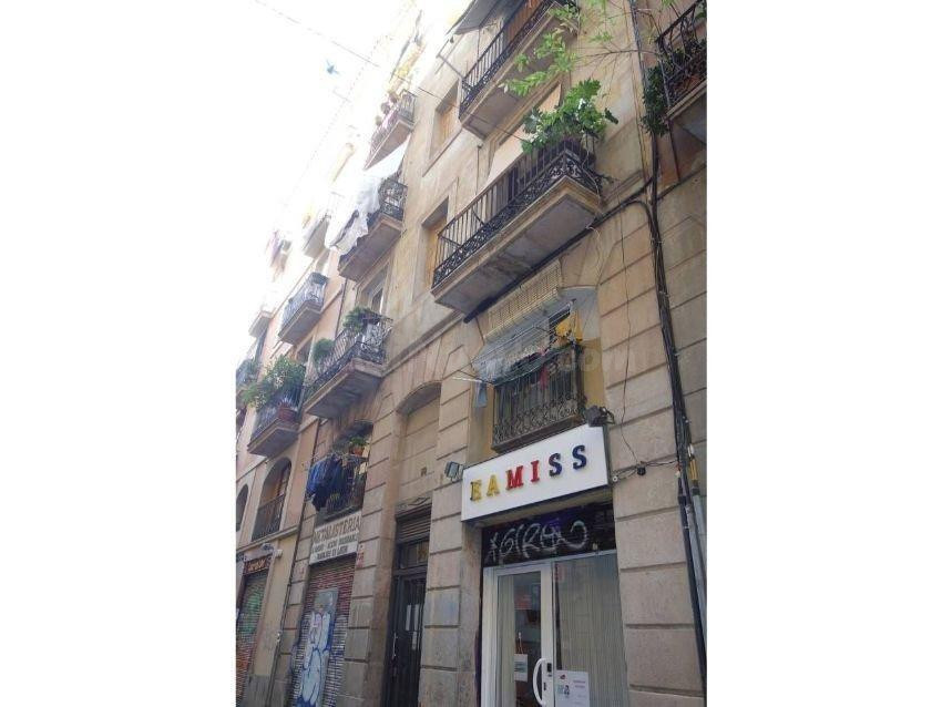 ¡EL PISO QUE ESTABAS BUSCANDO EN Calle Valldonzella 50 de BARCELONA (Barcelona)!