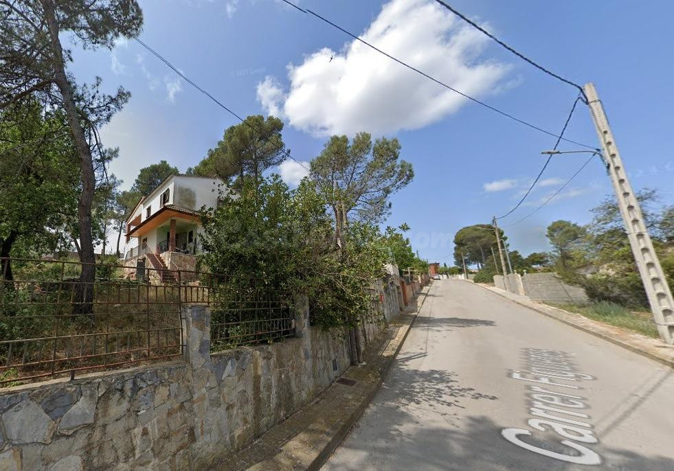 SE VENDE CASA OKUPADA en  Calle Figueres-Pinedes Nº 24 Torre - foto 2