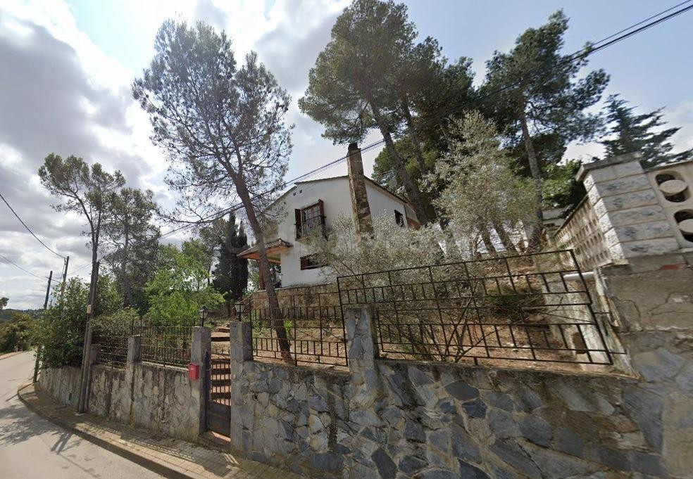 SE VENDE CASA OKUPADA en  Calle Figueres-Pinedes Nº 24 Torre - foto 3