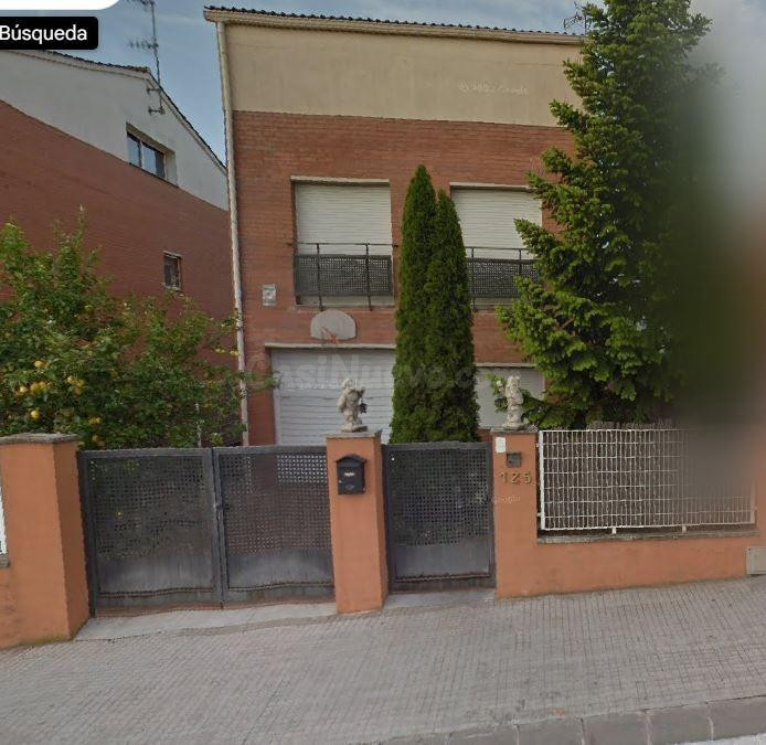 Se vende casa OKUPADA en Granada (La) (Barcelona) - foto 2