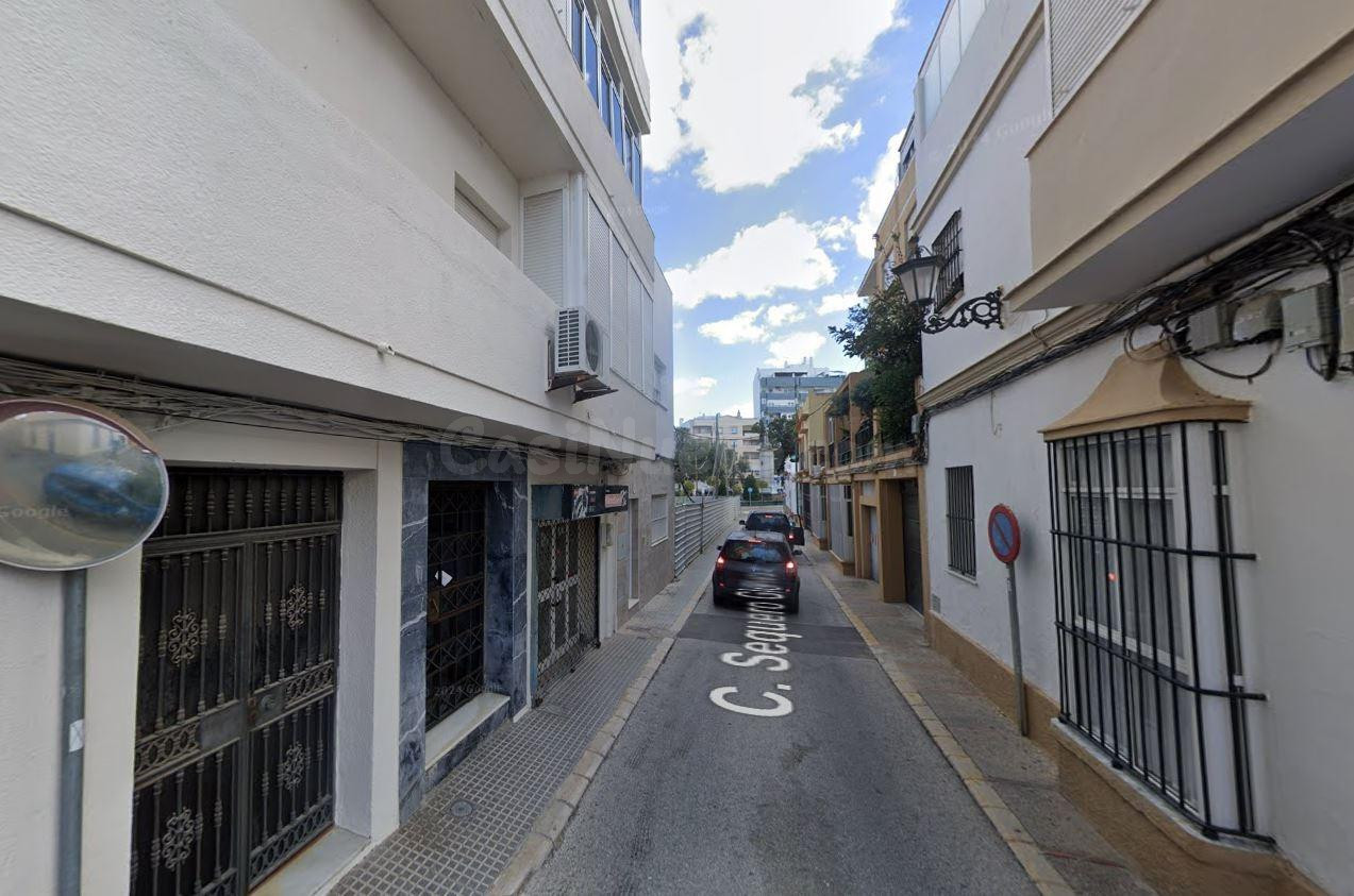 Se vende piso OKUPADO en Sequero Glorieta San Fernando (Cádiz)