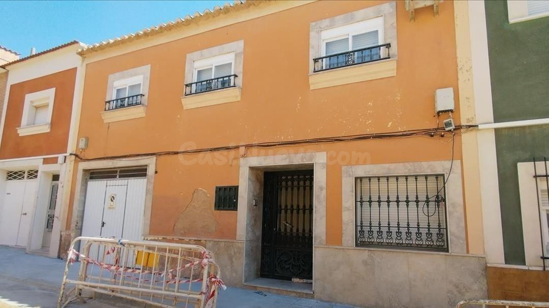 Se vende piso OKUPADO en Calle Triana Nº 22 ValdepeÑ±as (Ciu - foto 3