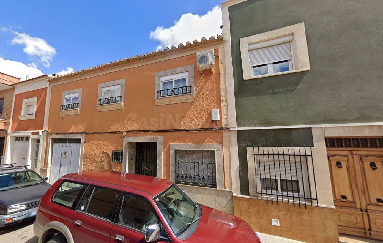 Se vende piso OKUPADO en Calle Triana Nº 22 ValdepeÑ±as (Ciu - foto 5