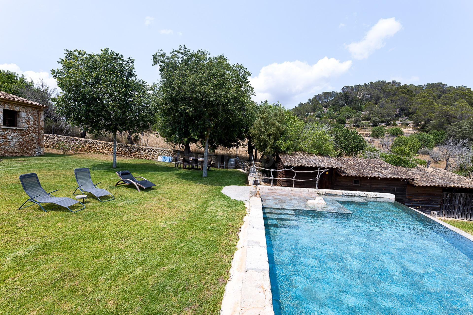 A la venta preciosa finca con piscina y con licencia de alqu - foto 2