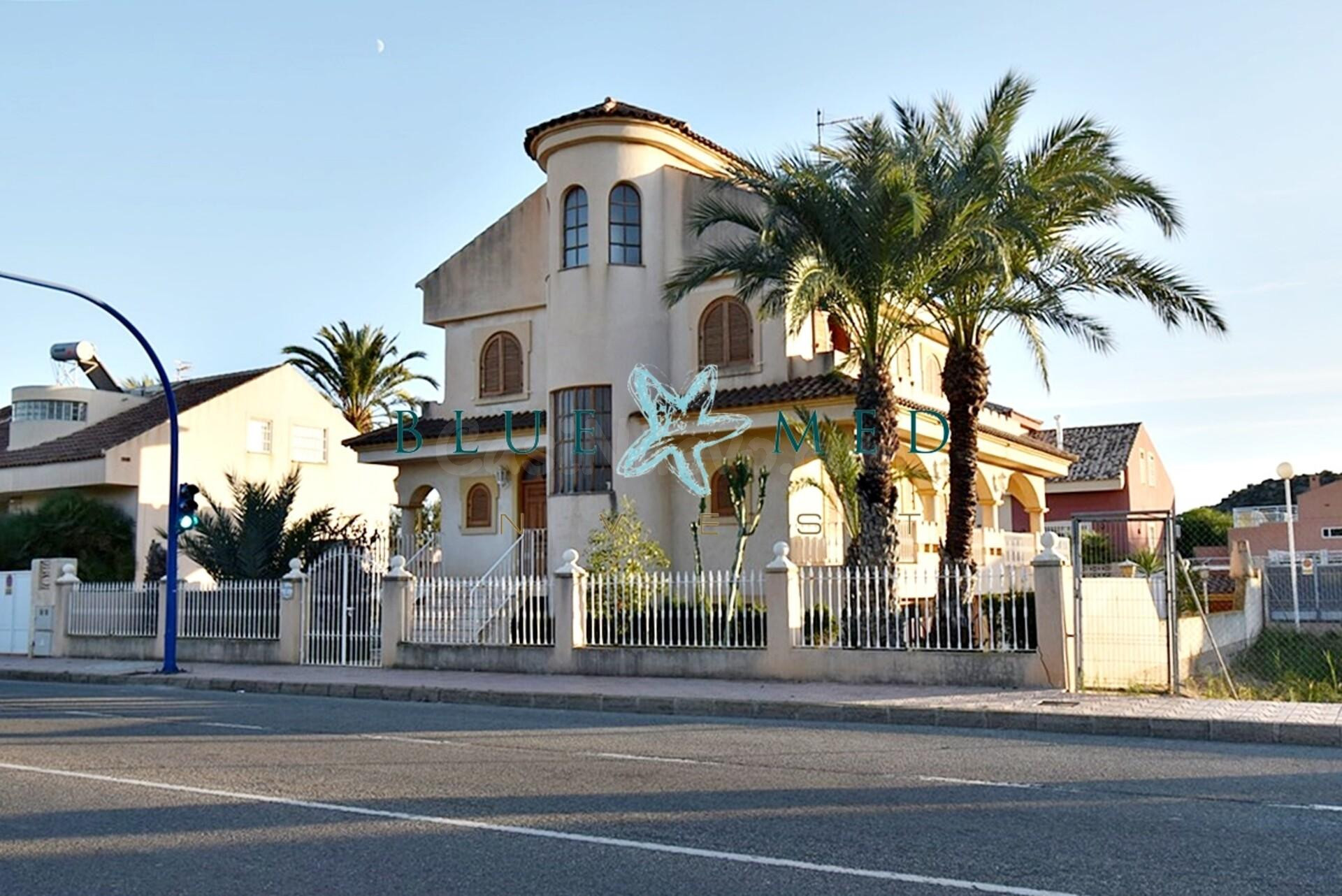 Chalet en venta en Playa Grande-Castellar