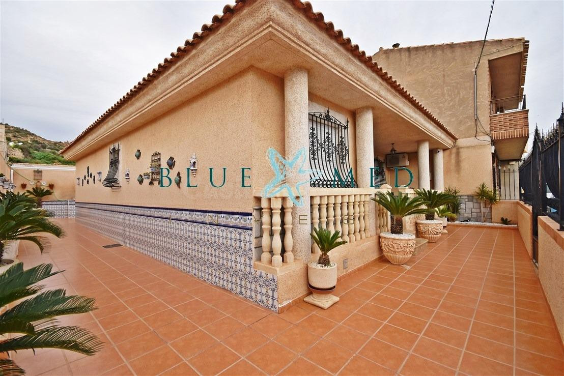 CASA EN PLANTA BAJA EN LA CAÑADICA