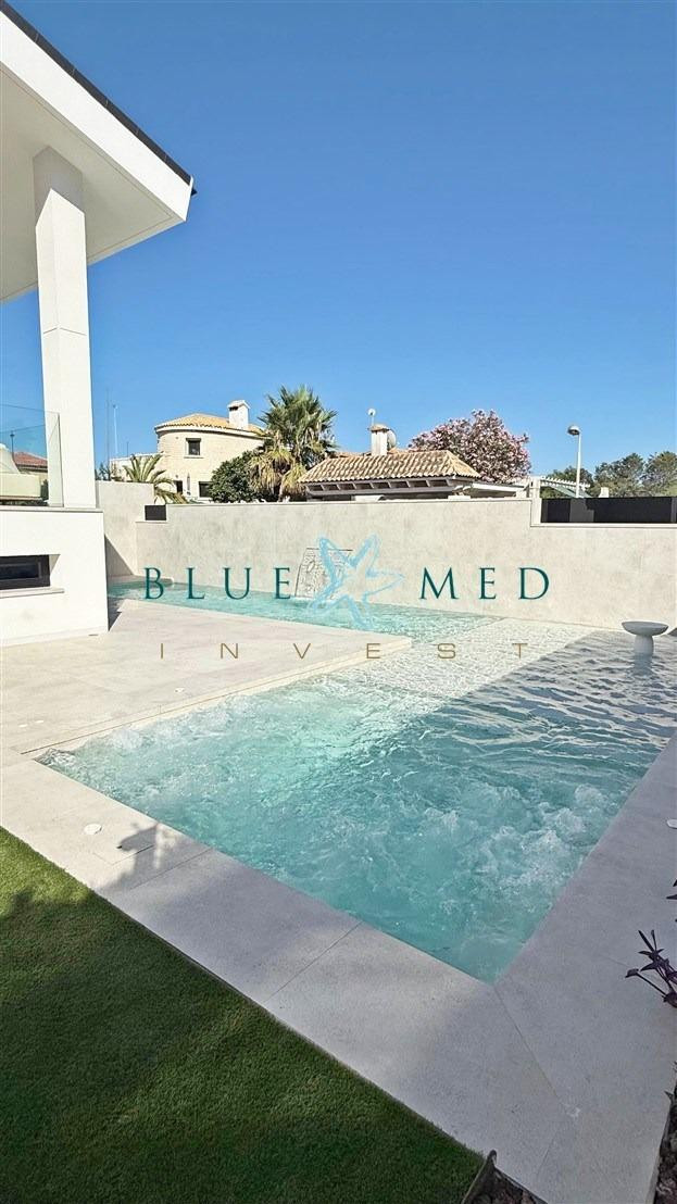 VILLA DE LUJO A ESTRENAR EN VENEZIOLA - LA MANGA DEL MAR MEN - foto 3