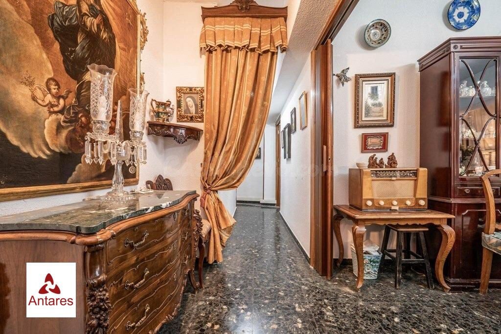 Pisazo en venta en calle Obispo Hurtado