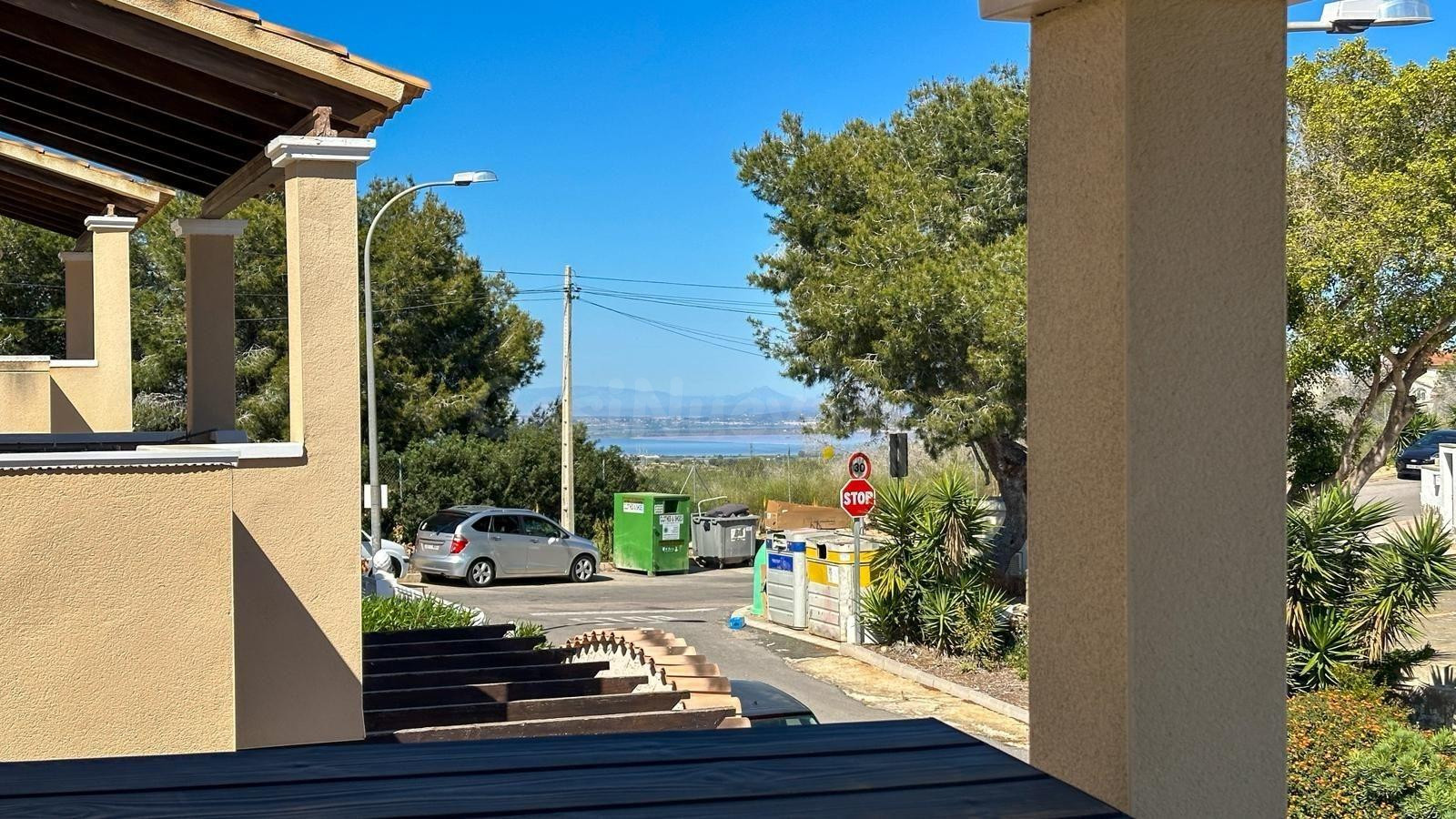 Villa independiente con solárium y vistas panorámicas | El Galán – Orihuela Costa