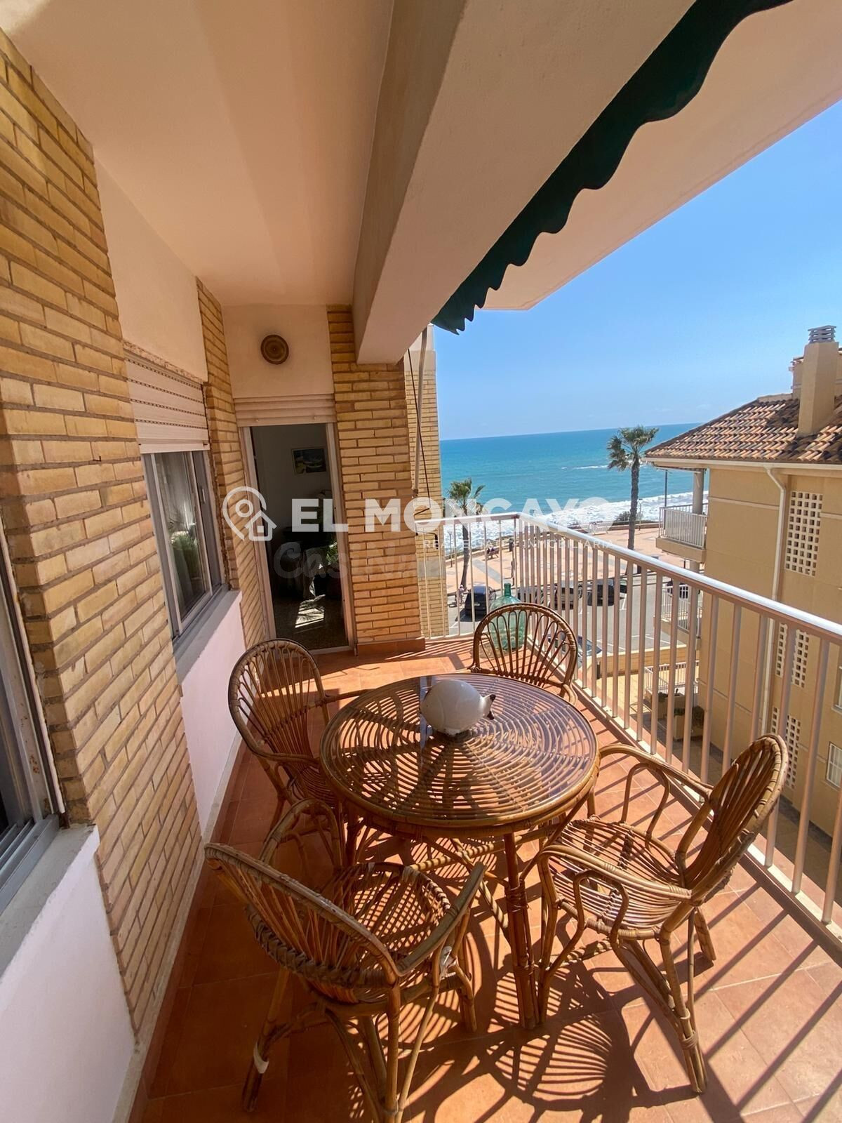 Fantástico apartamento con vistas laterales al mar en Torre 